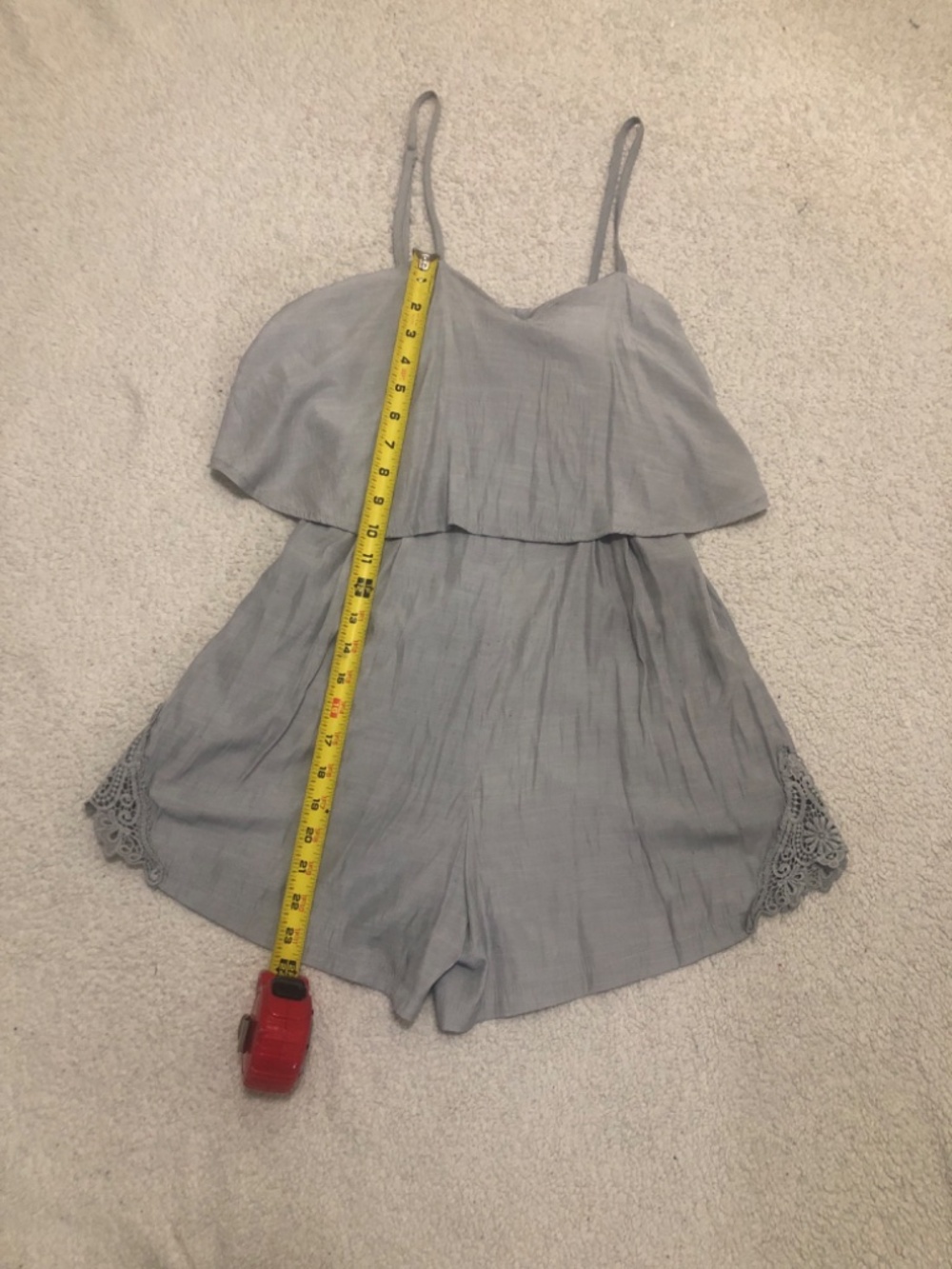 Hazel Gray Romper Short w/lace Front Size M - Picture 3 of 7